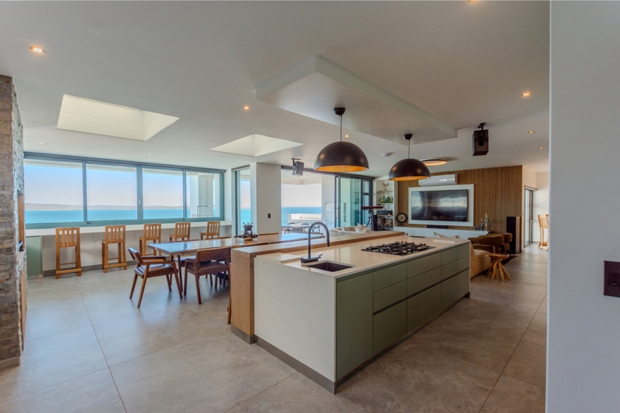 5 Bedroom Property for Sale in Mykonos Western Cape